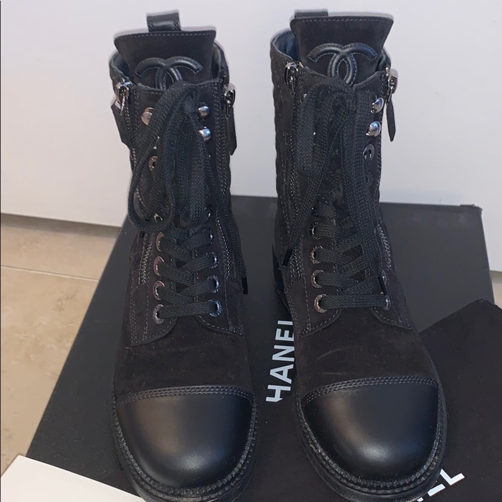 Chanel suede leather boots - Picture 10 of 10